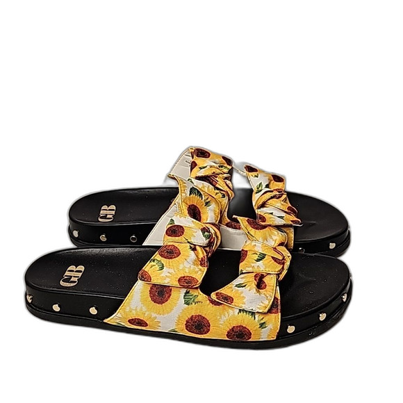 Sandals Sunflowers Bows Studs Goldtone Size 10 New without Tags - Picture 4 of 7